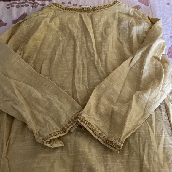 St. John’s bay Embroidered shirt - Picture 12 of 12